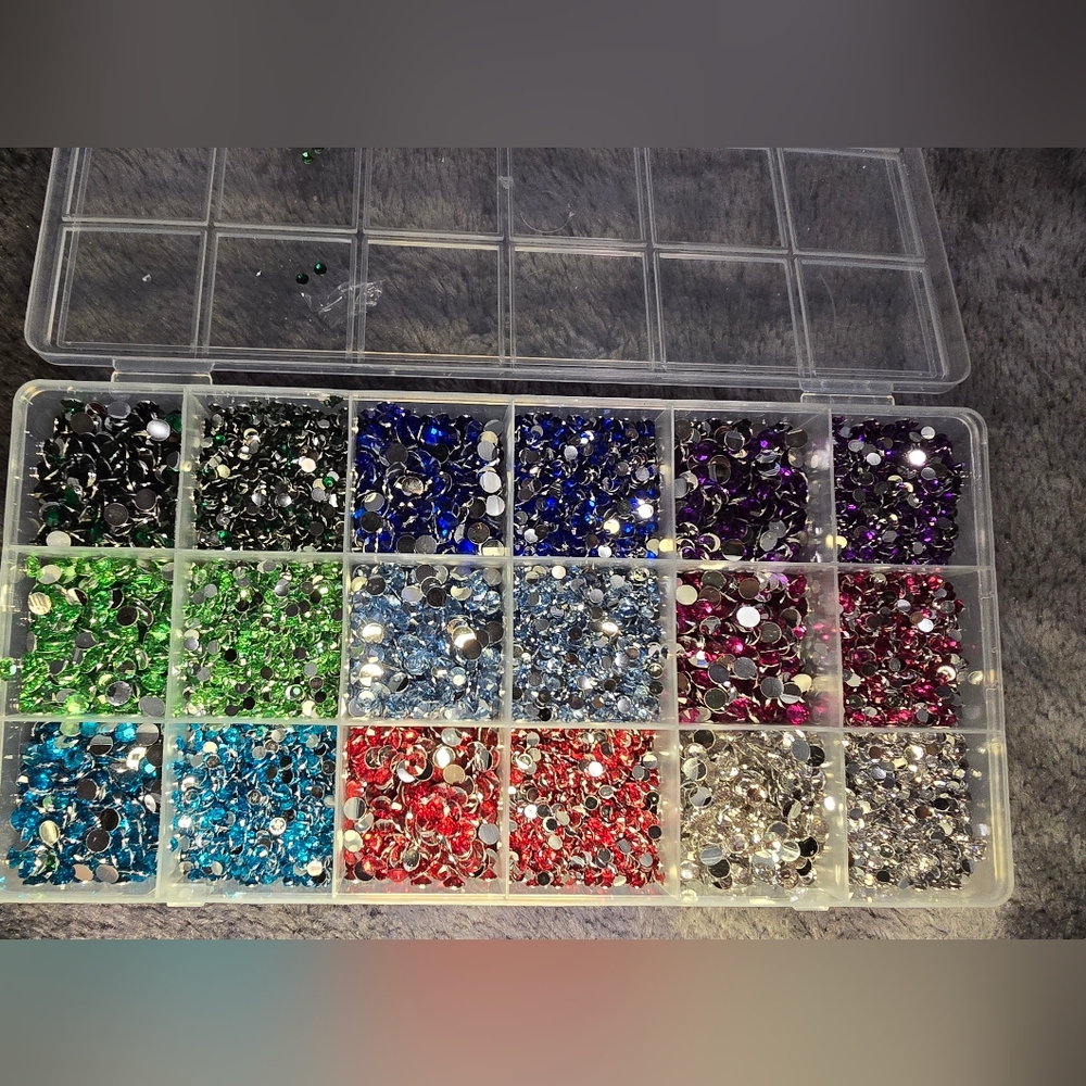 Assorted Rhinestones in Organizer Box Non Hotfix Flatback For Nails And Crafts